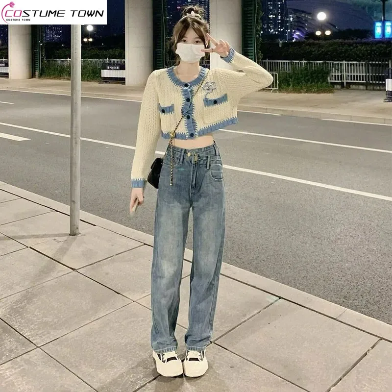 Mingyuan 2024 Autumn/Winter New Women's Set Short Sweater+Diagonal Waist Design Wide Leg Jeans Two Piece Set
Mingyuan 2024 Autumn/Winter New Women's Set Short Sweater+Diagonal Waist Design Wide Leg Jeans Two Piece Set