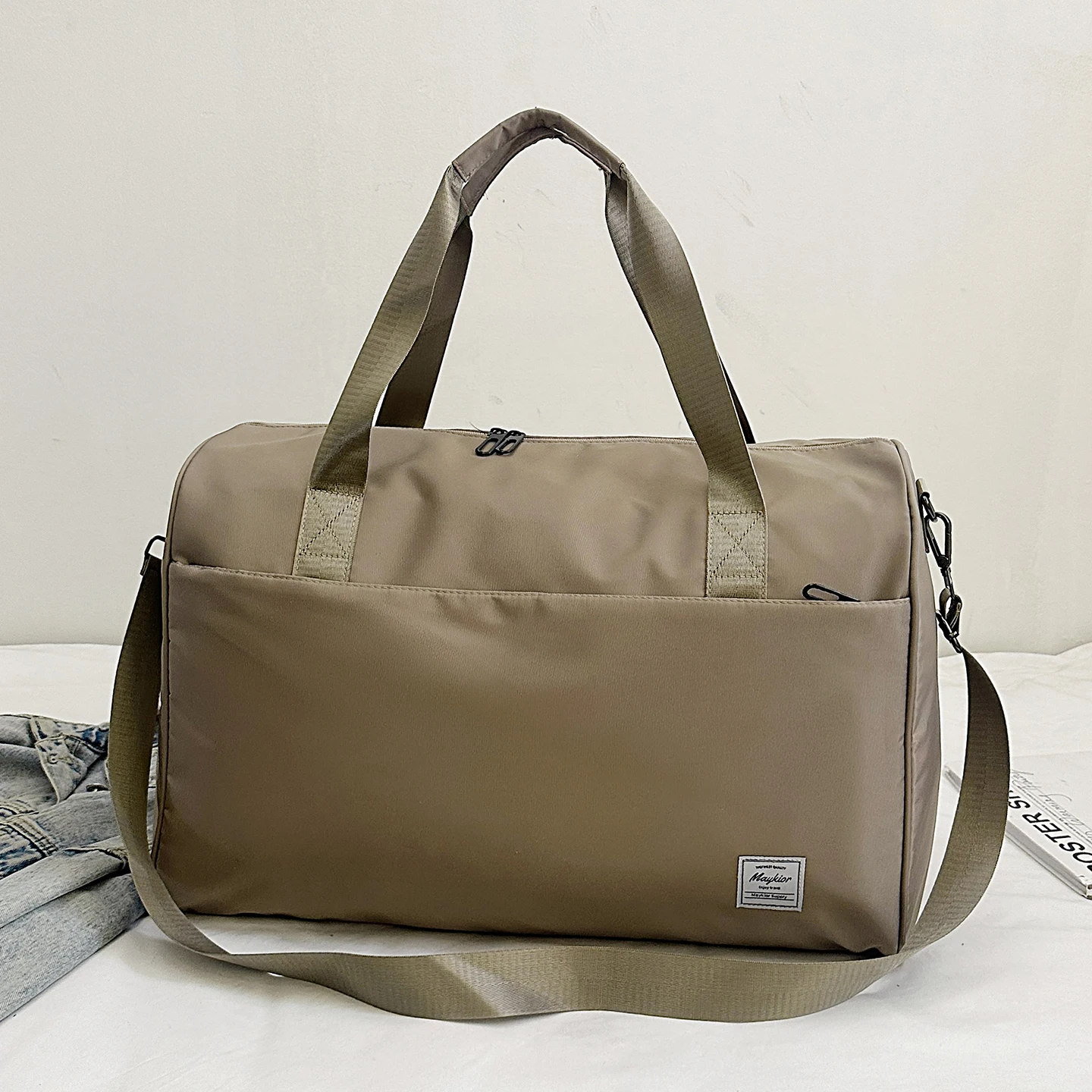 Легкая дорожная ручная сумка на одно плечо для бизнеса и сумка Che-In Lage Водонепроницаемая сумка через плечо для хранения
Легкая дорожная ручная сумка на одно плечо для бизнеса и сумка Che-In Lage Водонепроницаемая сумка через плечо для хранения