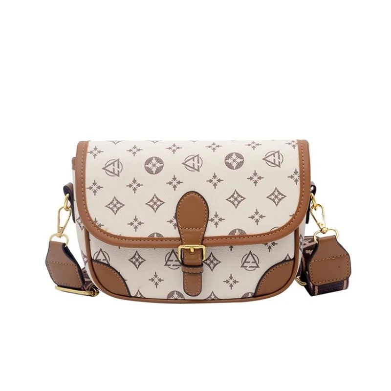 Fashionable Luxury Diaper Bag: Elegant Crossbody Bag For Women With Vintage Designer Logo And Large Capacity Leather Tote
Fashionable Luxury Diaper Bag: Elegant Crossbody Bag For Women With Vintage Designer Logo And Large Capacity Leather Tote