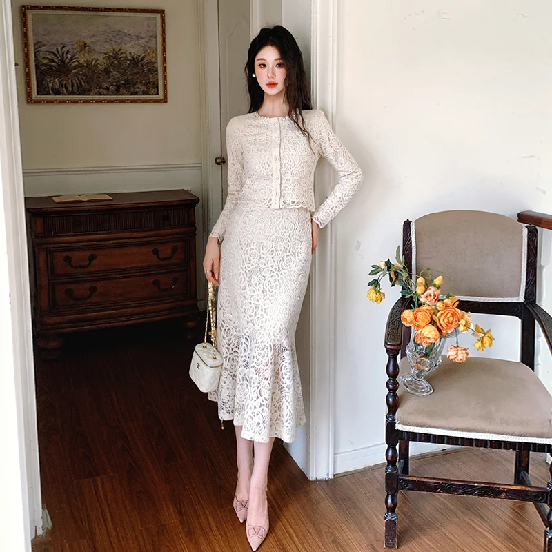 Spring Autumn French Elegant Chic 2 Piece Set Women's Lace Long-sleeve Single-breasted Shirt + Long Skirt High-street Dating Set
Spring Autumn French Elegant Chic 2 Piece Set Women's Lace Long-sleeve Single-breasted Shirt + Long Skirt High-street Dating Set