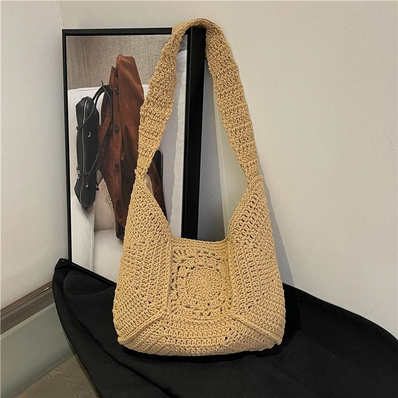 Spring New Large Capacity Shoulder Bags Solid Color Weaving 2025 Hot Sale Ladies Bags Versatile Hasp Commuting Crossbody Bags
Spring New Large Capacity Shoulder Bags Solid Color Weaving 2025 Hot Sale Ladies Bags Versatile Hasp Commuting Crossbody Bags