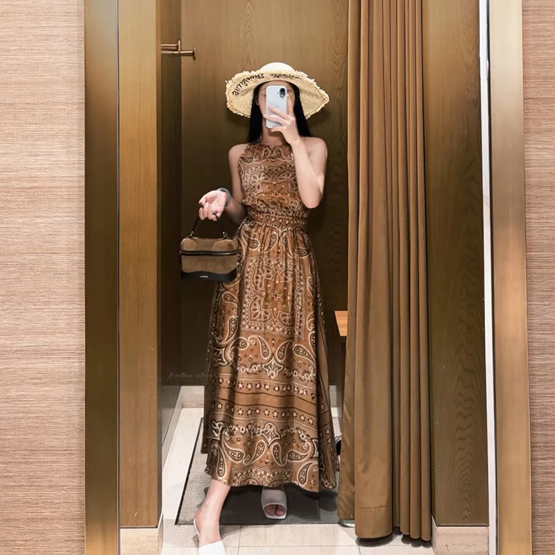 Bronze Paisley Print Sleeveless High Waist Long Dress Wide Leg Pants Luxury Elegant Style Polyester Fabric A-Line Skirt
Bronze Paisley Print Sleeveless High Waist Long Dress Wide Leg Pants Luxury Elegant Style Polyester Fabric A-Line Skirt