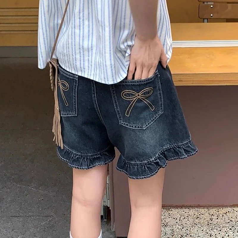 Vintage Bow Embroidery Shorts Women Y2K American Ruched High Waist Denim Shorts Summer Straight Baggy Mini Short Jeans New
Vintage Bow Embroidery Shorts Women Y2K American Ruched High Waist Denim Shorts Summer Straight Baggy Mini Short Jeans New