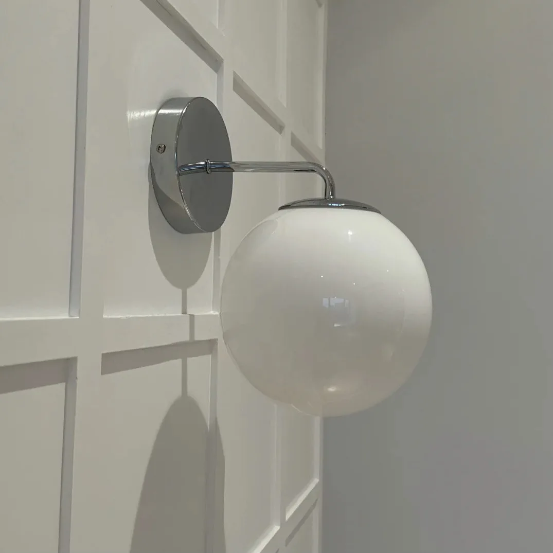 Niche French silver wall lamp bedside bathroom milk white glass chrome staircase used milk white ball LED wall lamp
Niche French silver wall lamp bedside bathroom milk white glass chrome staircase used milk white ball LED wall lamp