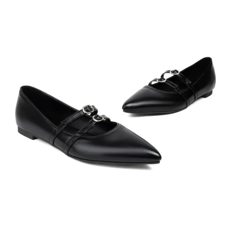 Женские вечерние туфли с острым носком. Модный тренд. Удобные одиночные туфли на низком каблуке для профессионального банкета.
Женские вечерние туфли с острым носком. Модный тренд. Удобные одиночные туфли на низком каблуке для профессионального банкета.