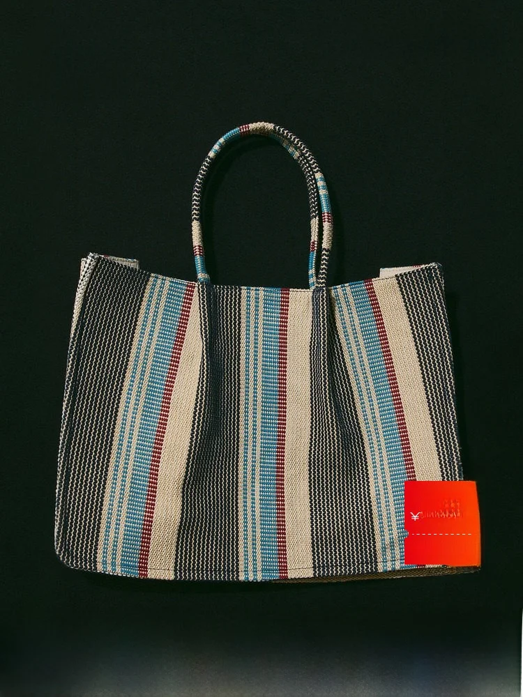 H&M Summer 2026 Ladies Embroidered Tote Bag Canvas Bag Fashionable Women's Handbag Trendy Shoulder Bag Stylish Bag
H&M Summer 2026 Ladies Embroidered Tote Bag Canvas Bag Fashionable Women's Handbag Trendy Shoulder Bag Stylish Bag