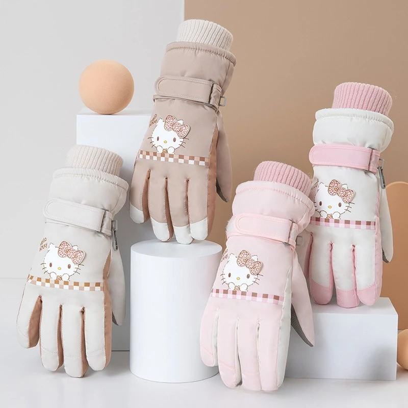 Sanrio детские лыжные перчатки Hello Kitty, водонепроницаемые перчатки для холодной погоды, зимние утолщенные теплые товары с героями мультфильмов, детские зимние подарки
Sanrio детские лыжные перчатки Hello Kitty, водонепроницаемые перчатки для холодной погоды, зимние утолщенные теплые товары с героями мультфильмов, детские зимние подарки