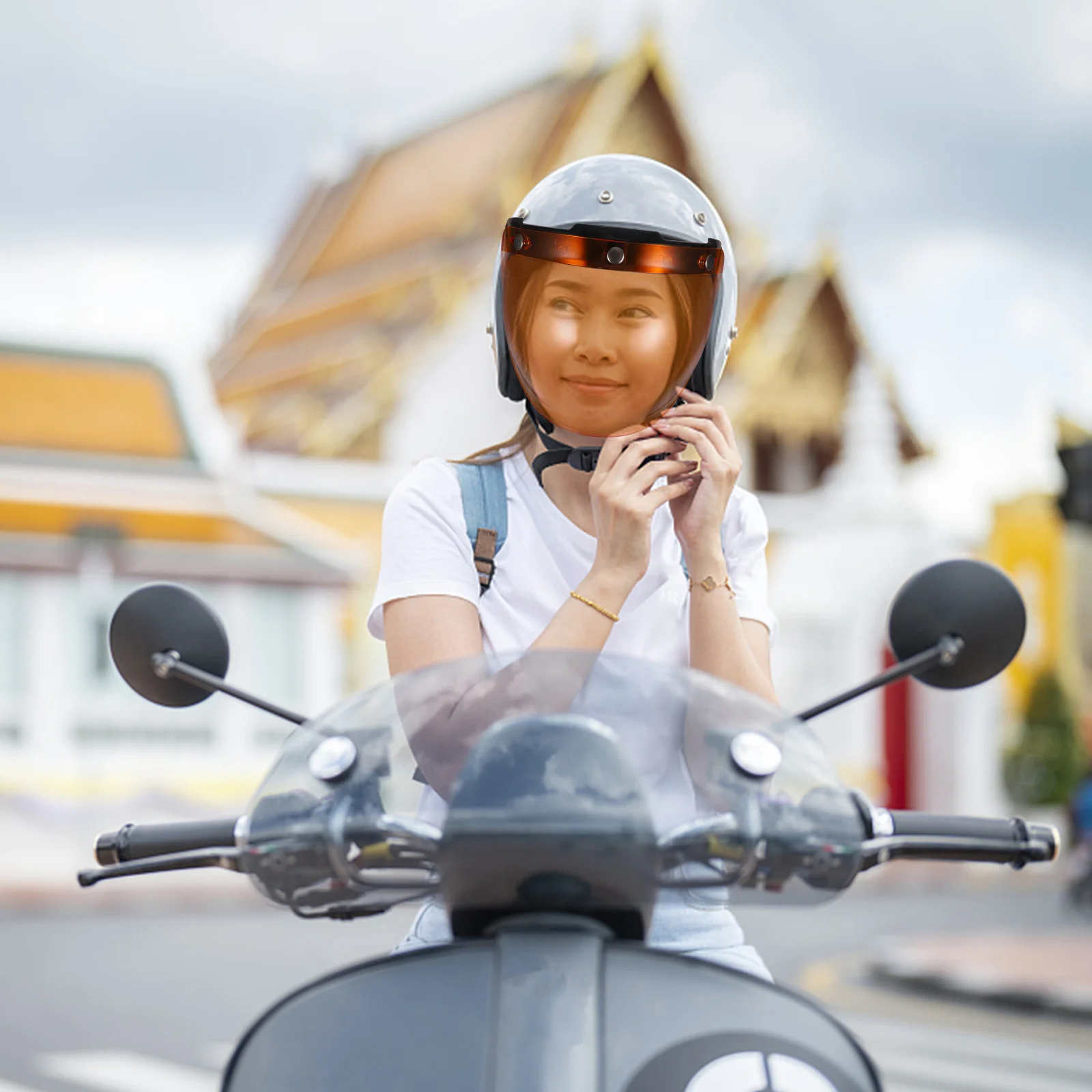 Съемный визор для мотоциклетных очков: антибликовый, ветрозащитный, из поликарбоната, янтарного цвета, с черной застежкой, регулируемый, для езды
Съемный визор для мотоциклетных очков: антибликовый, ветрозащитный, из поликарбоната, янтарного цвета, с черной застежкой, регулируемый, для езды