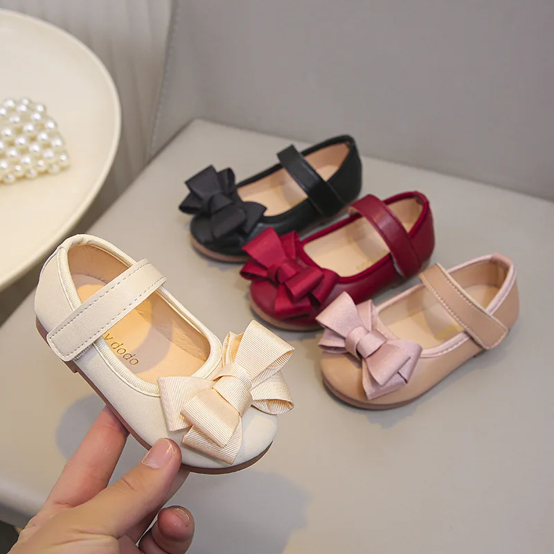2026 New Arrival Korean Style Girls Flat Leather Shoes Cute Bow Design Soft Sole Light Mouth Casual Princess Shoes for Kids
2026 New Arrival Korean Style Girls Flat Leather Shoes Cute Bow Design Soft Sole Light Mouth Casual Princess Shoes for Kids