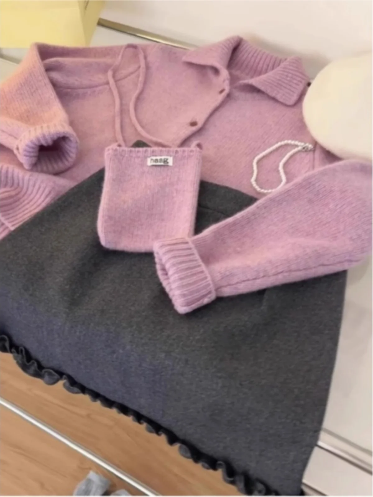 Soft Pink Purple Color Knitted Cardigan Women's Autumn Winter Lazy Style Sweater Jacket Korean Version Loose Fit Anti Dirty
Soft Pink Purple Color Knitted Cardigan Women's Autumn Winter Lazy Style Sweater Jacket Korean Version Loose Fit Anti Dirty