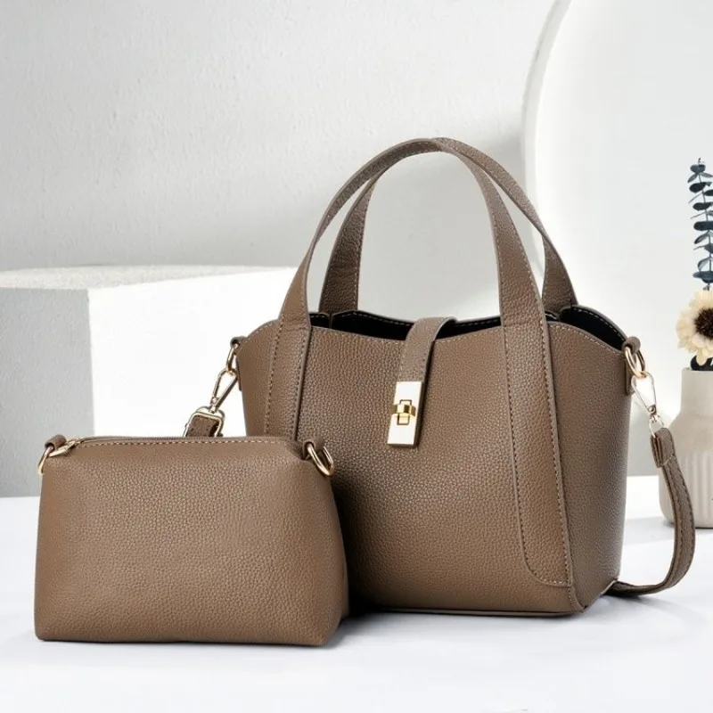 Luxury Texture Ladies Handbag Trendy Three Dimensional Design High End Leather Casual Crossbody Tote Bag
Luxury Texture Ladies Handbag Trendy Three Dimensional Design High End Leather Casual Crossbody Tote Bag