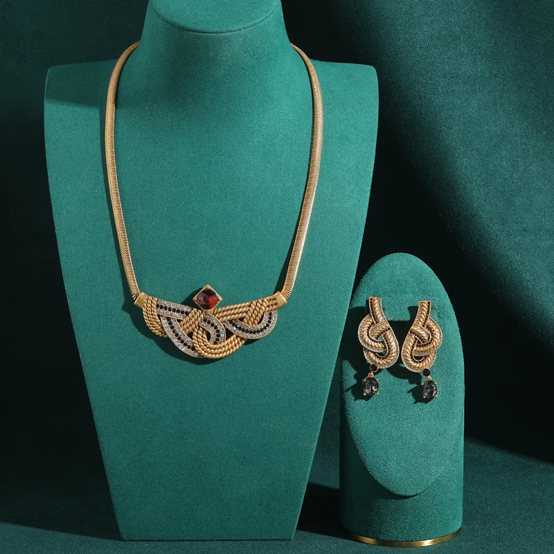 Palace Pendant Necklace Earrings Drop Dubai Jewelry Sets Hollow Black Gold Color Knot Red Crystal For Women Luxury 2026 New
Palace Pendant Necklace Earrings Drop Dubai Jewelry Sets Hollow Black Gold Color Knot Red Crystal For Women Luxury 2026 New