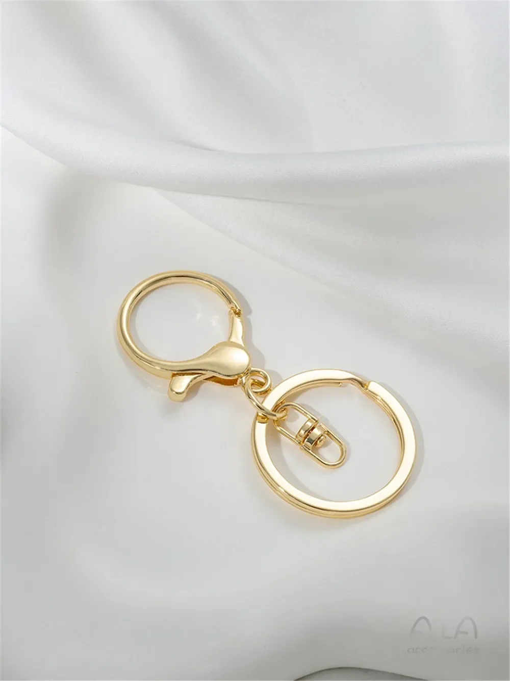 14K Genuine Gold Keychain Accessories DIY Handmade Ring Chain Bag Pendant 8-character Three Piece Set Accessories K910
14K Genuine Gold Keychain Accessories DIY Handmade Ring Chain Bag Pendant 8-character Three Piece Set Accessories K910