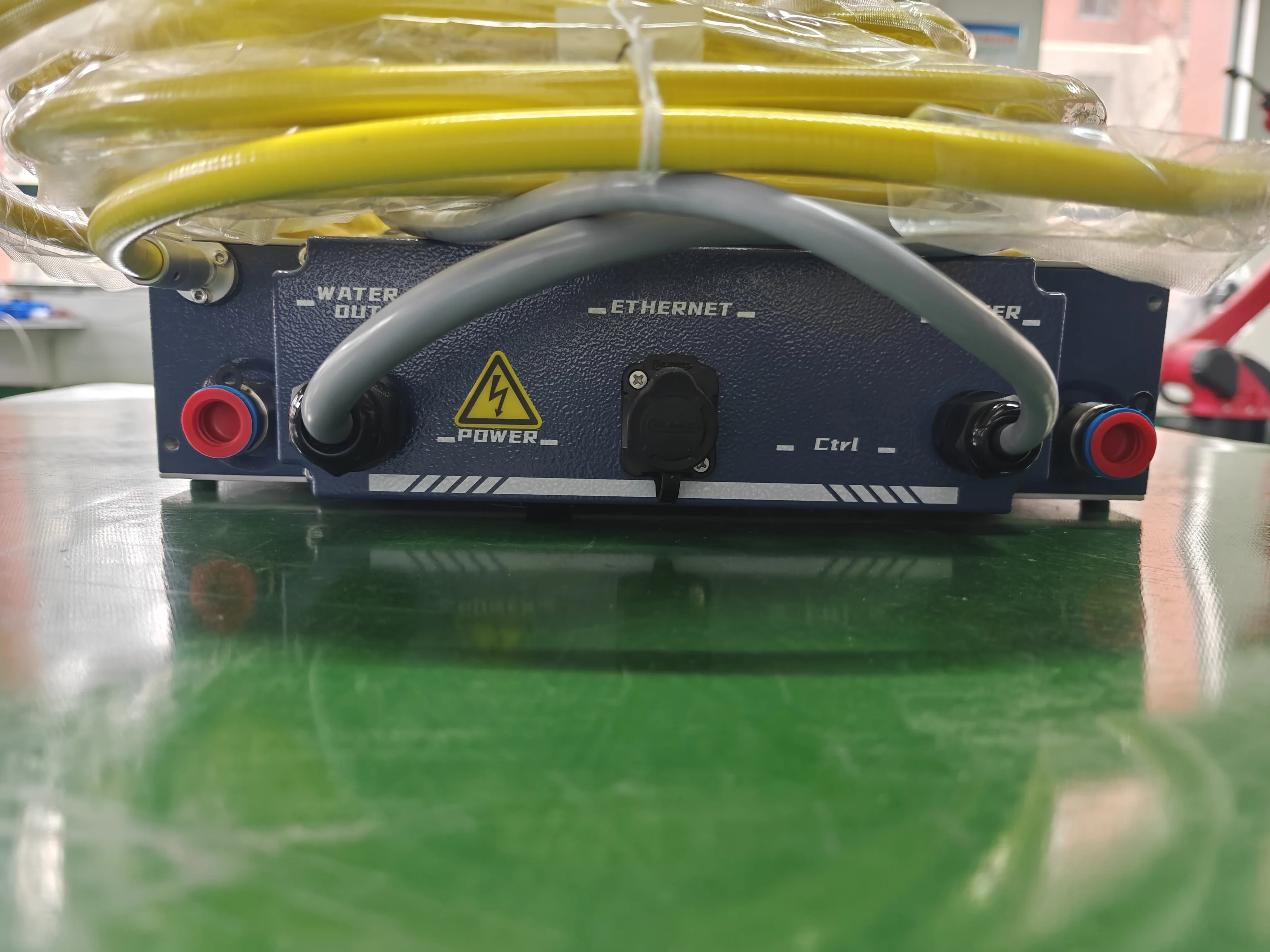 RFL-C025 CW Fiber Laser Source for Laser Welding Cutting Machine
RFL-C025 CW Fiber Laser Source for Laser Welding Cutting Machine