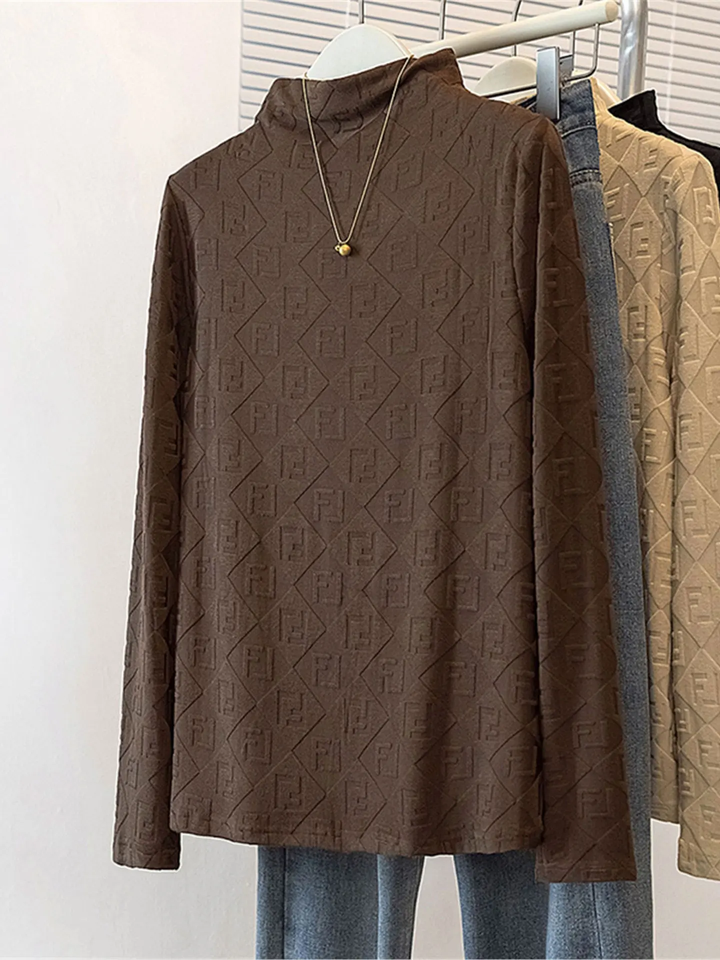 High-End Feel Long Sve f High Collar Brown T-irt Women's Base Layer irt Top plus Size Faionable Autumn Winter
High-End Feel Long Sve f High Collar Brown T-irt Women's Base Layer irt Top plus Size Faionable Autumn Winter