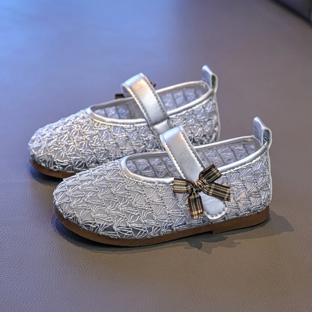 Kids'Casual Shoes Sandals Mesh Cut-Out Spring Shoes for Girls Soft Bottom Hook and Loop Breathable Beige Silver Size 23-33
Kids'Casual Shoes Sandals Mesh Cut-Out Spring Shoes for Girls Soft Bottom Hook and Loop Breathable Beige Silver Size 23-33