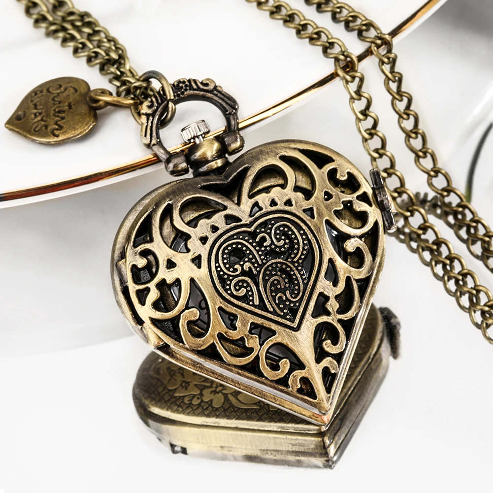 2023 New Vintage Bronze Hollow Heart Shaped Men's Personality Quartz Pocket Watch Slim Chain Peach Hearts Small Tag Unique Gift
2023 New Vintage Bronze Hollow Heart Shaped Men's Personality Quartz Pocket Watch Slim Chain Peach Hearts Small Tag Unique Gift