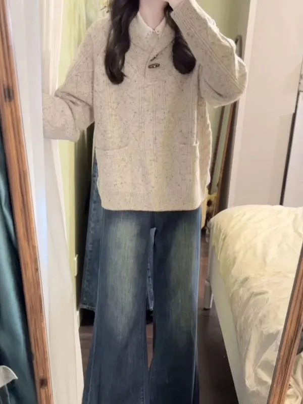 Корейский стильный вязаный топ, уникальный свободный свитер малого размера, зима 2026, осенний сезон, для повседневной носки, с пуговицами
Корейский стильный вязаный топ, уникальный свободный свитер малого размера, зима 2026, осенний сезон, для повседневной носки, с пуговицами