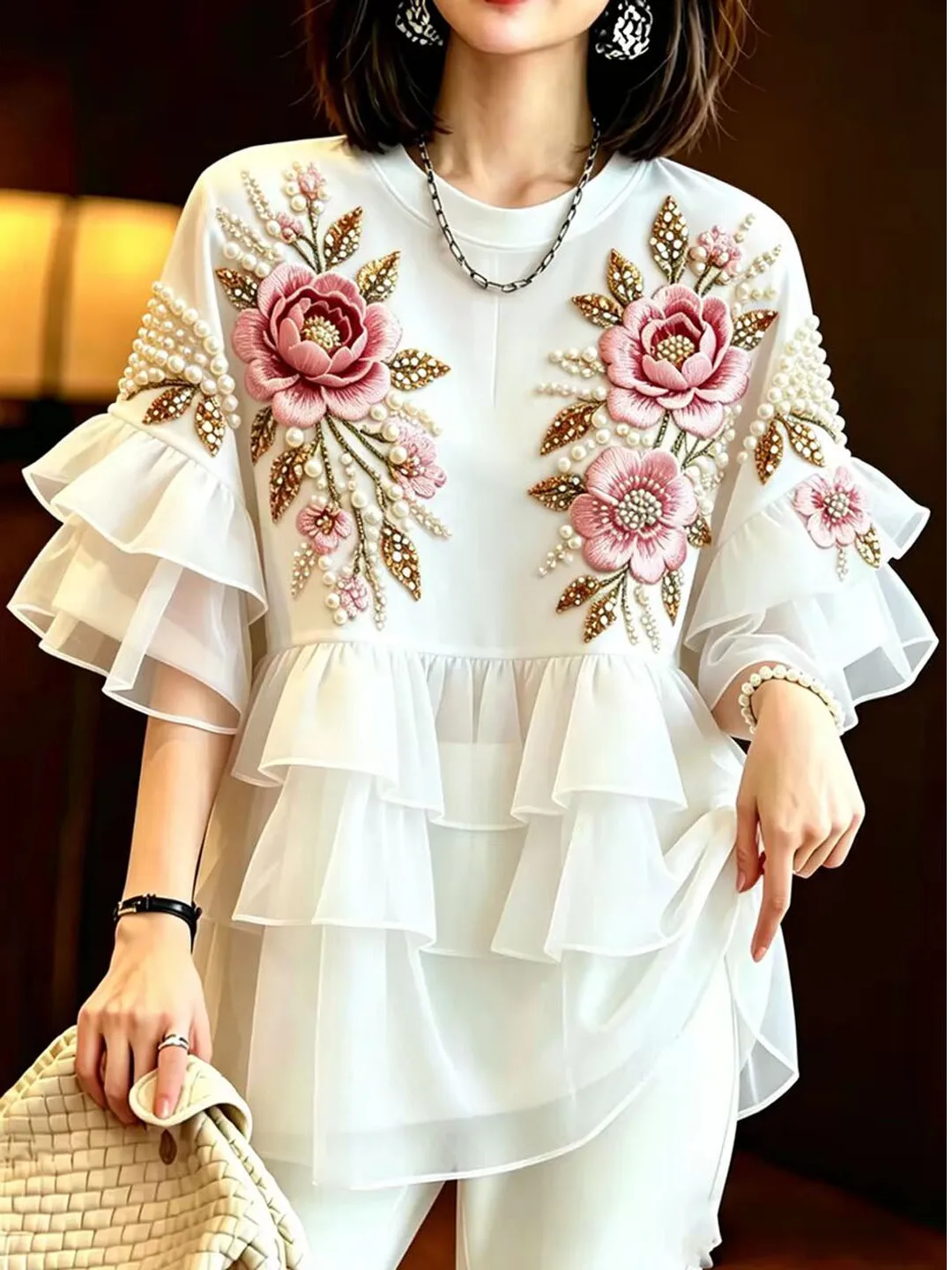 Summer New Design Women's Shirt Bell Sleeve Heavy Work Floral Bead Splicing Lace Commute Style Loose Fit round Neck Top
Summer New Design Women's Shirt Bell Sleeve Heavy Work Floral Bead Splicing Lace Commute Style Loose Fit round Neck Top