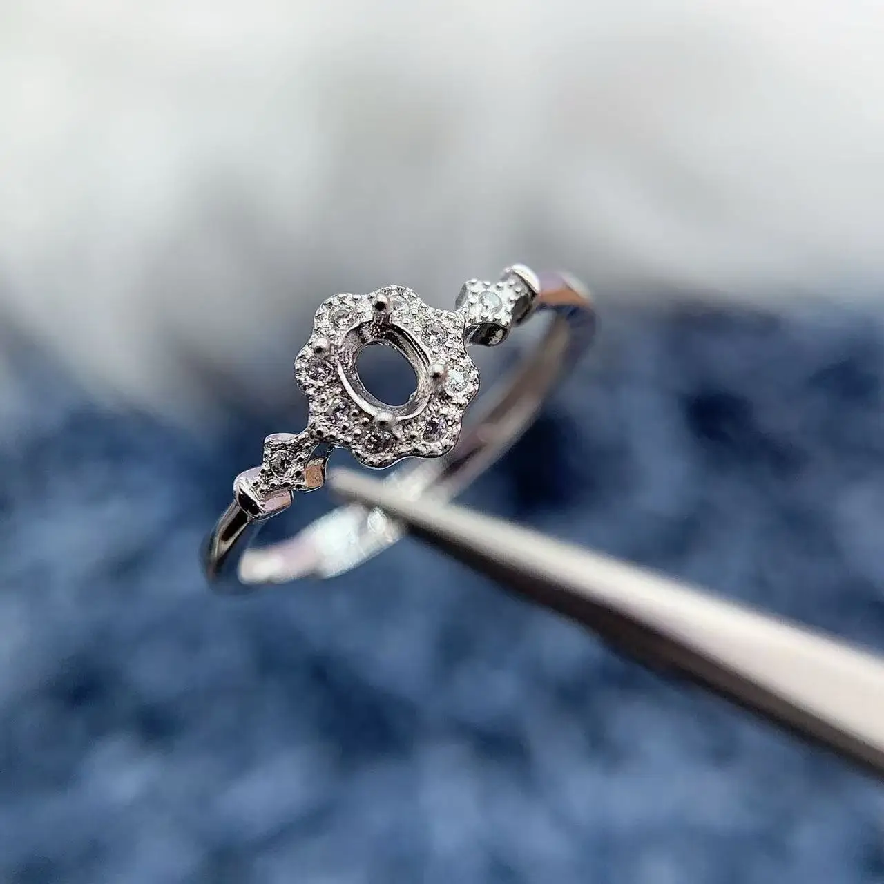 MeiBaPJ Inlay Oval 3*4mm Stone Woman Open Ring Setting DIY Gift S925 Pure Silver Fashion Original Fine Charm Jewelry Wholesaler
MeiBaPJ Inlay Oval 3*4mm Stone Woman Open Ring Setting DIY Gift S925 Pure Silver Fashion Original Fine Charm Jewelry Wholesaler