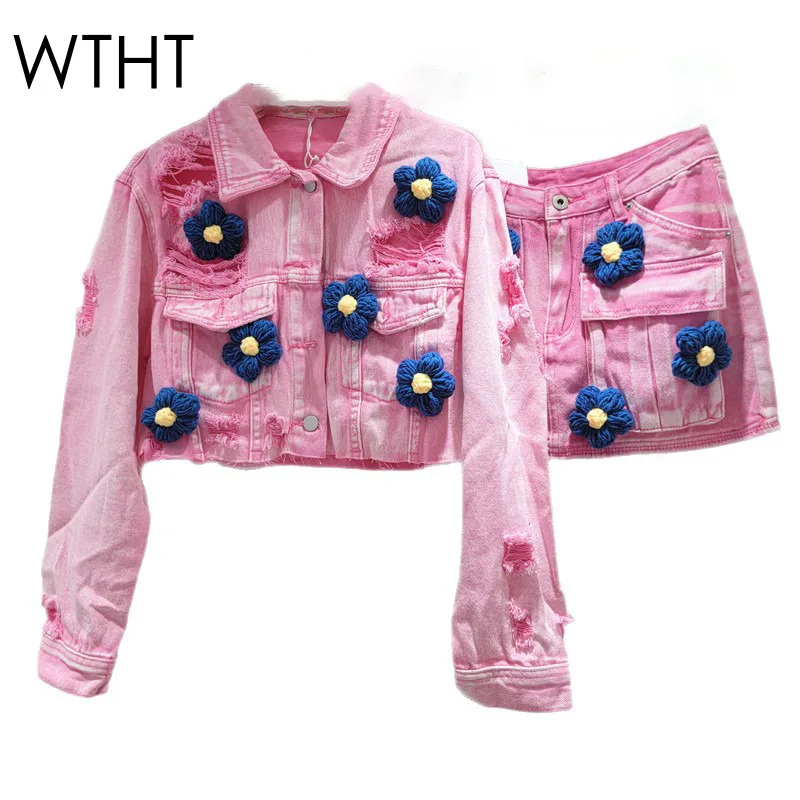 WTHT New Fashion Women Spliced 3D Flower Contrast Color Denim Short Jacket High Waist Wrap Hip Skirts Female 2025 Summer 1LS1783
WTHT New Fashion Women Spliced 3D Flower Contrast Color Denim Short Jacket High Waist Wrap Hip Skirts Female 2025 Summer 1LS1783