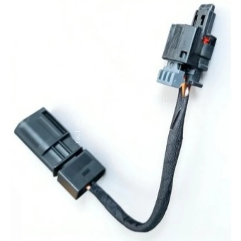 Suitable for N20 N13 high pressure fuel pump plug conversion cable, large plug to small plug
Suitable for N20 N13 high pressure fuel pump plug conversion cable, large plug to small plug