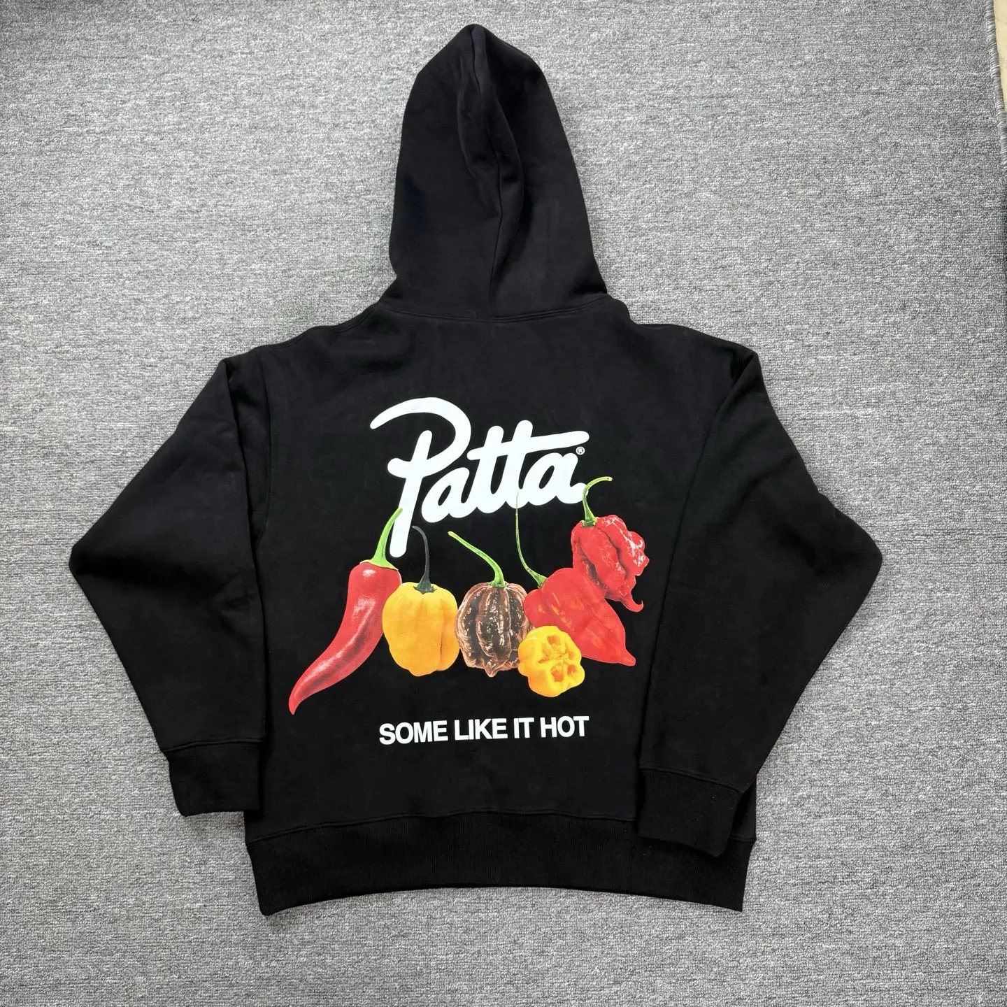 Черная толстовка с принтом PATTA Chili для мужчин и женщин, высококачественная, с капюшоном
Черная толстовка с принтом PATTA Chili для мужчин и женщин, высококачественная, с капюшоном