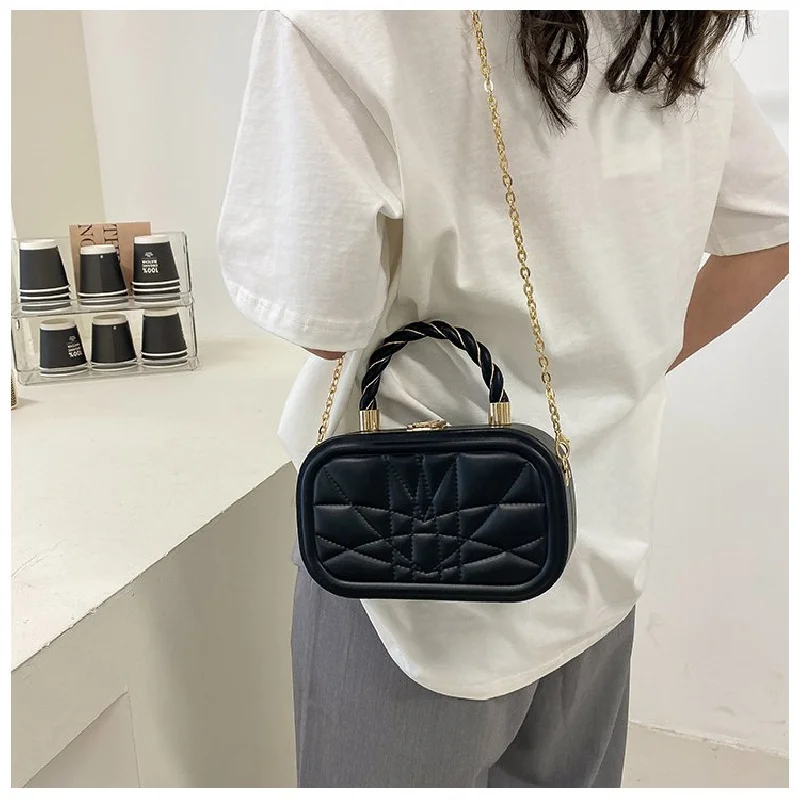 Luxury Leather Classic Designer Paris Fashion Bag For Women With Large Capacity Tote And Solid Color
Luxury Leather Classic Designer Paris Fashion Bag For Women With Large Capacity Tote And Solid Color