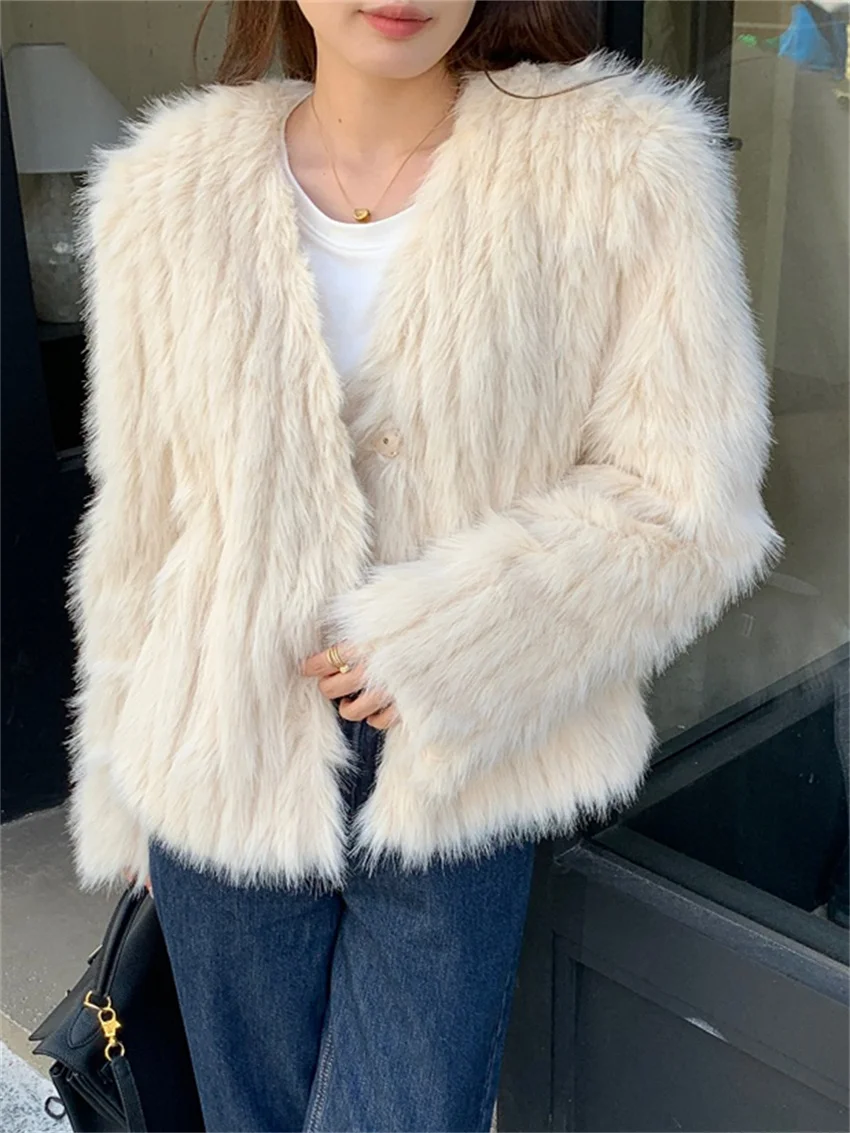 Alien Kitty Beige Faux Fur Warm Coats Elegant Women Chic V-Neck Winter 2023 Solid New Gentle Office Lady High Street Daily
Alien Kitty Beige Faux Fur Warm Coats Elegant Women Chic V-Neck Winter 2023 Solid New Gentle Office Lady High Street Daily
