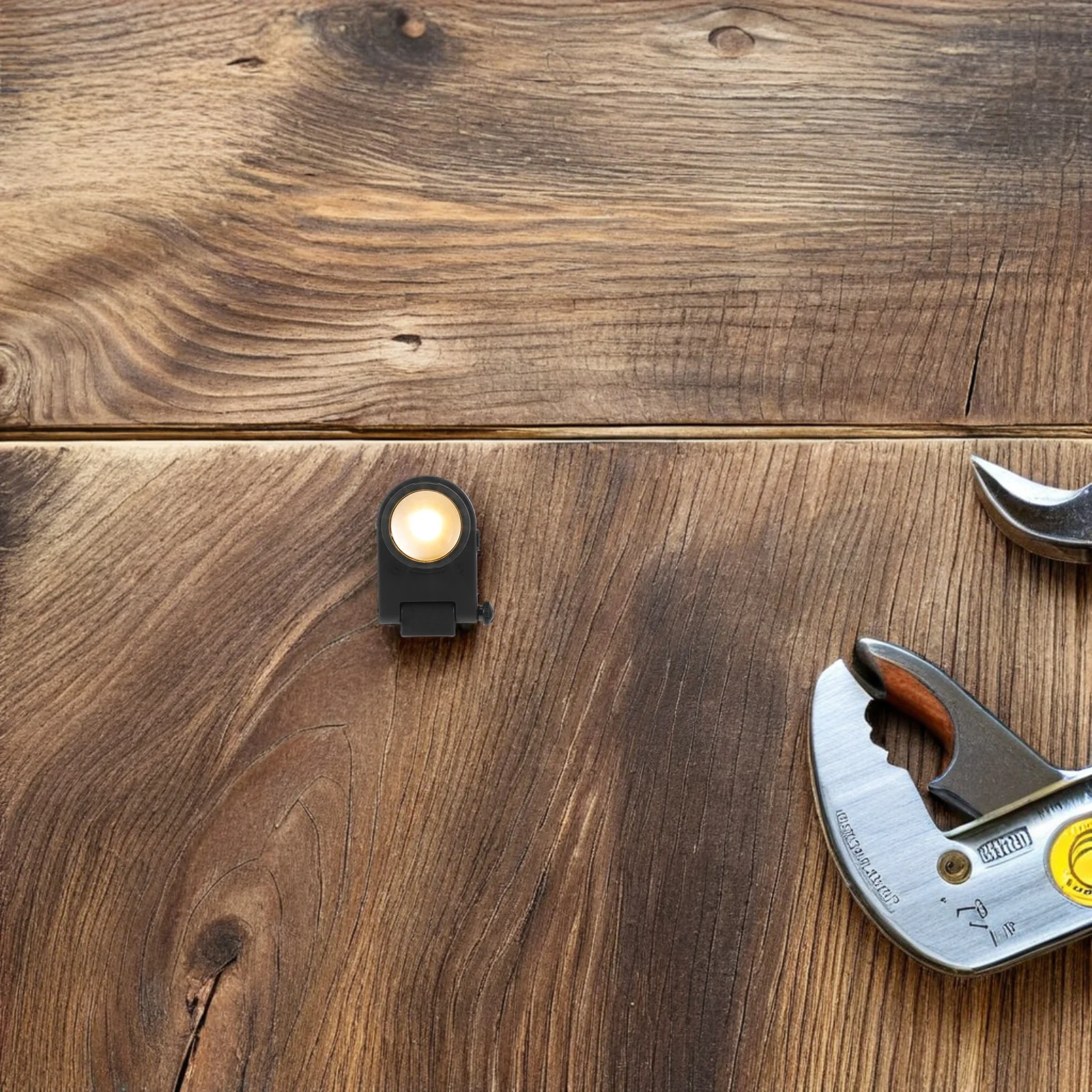 1 комплект портативных светодиодных прожекторов с USB-зарядкой для рисования, яркий фонарь для ремонта автомобилей, строительных работ на открытом воздухе
1 комплект портативных светодиодных прожекторов с USB-зарядкой для рисования, яркий фонарь для ремонта автомобилей, строительных работ на открытом воздухе