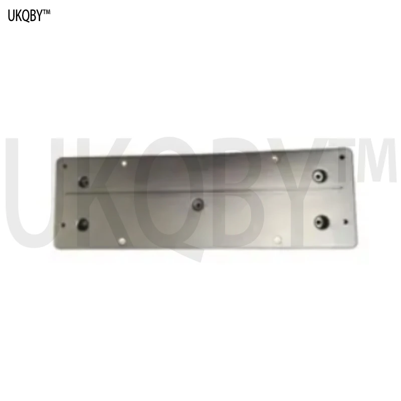 Держатель номерного знака BM W 51119477666, передний
Держатель номерного знака BM W 51119477666, передний