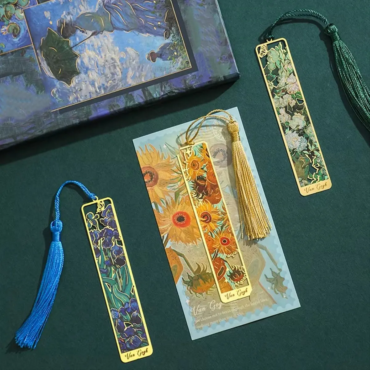 A013 4 Pc Retro Floral Painting Metal Bookmark Hollow Bronzing Bookmark with Tassel Stationery Gifts for Book Club Reader
A013 4 Pc Retro Floral Painting Metal Bookmark Hollow Bronzing Bookmark with Tassel Stationery Gifts for Book Club Reader