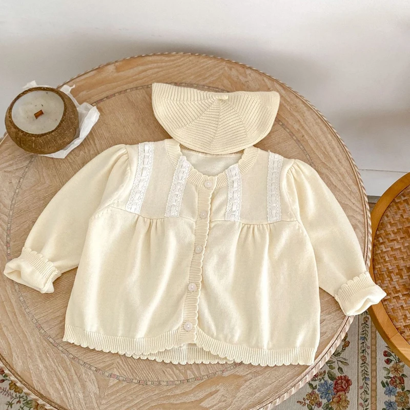Autumn new baby clothing, 0-3 year old female baby, thin small jacket, air-conditioned sweater, lace edge knitted sweater
Autumn new baby clothing, 0-3 year old female baby, thin small jacket, air-conditioned sweater, lace edge knitted sweater