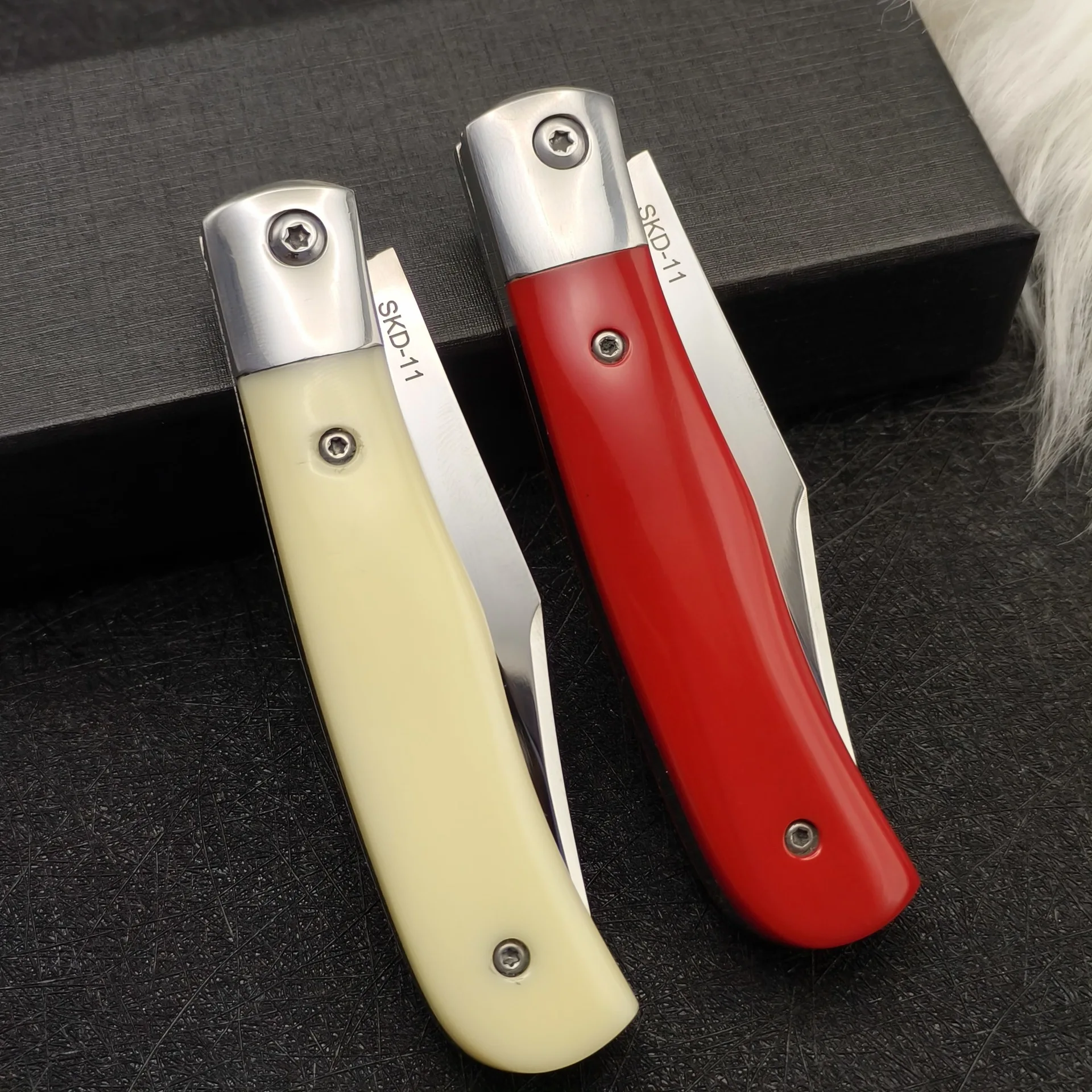 Triple steel blade acrylic handle small folding knife, outdoor camping, hiking, fishing, fruit multifunctional knife
Triple steel blade acrylic handle small folding knife, outdoor camping, hiking, fishing, fruit multifunctional knife