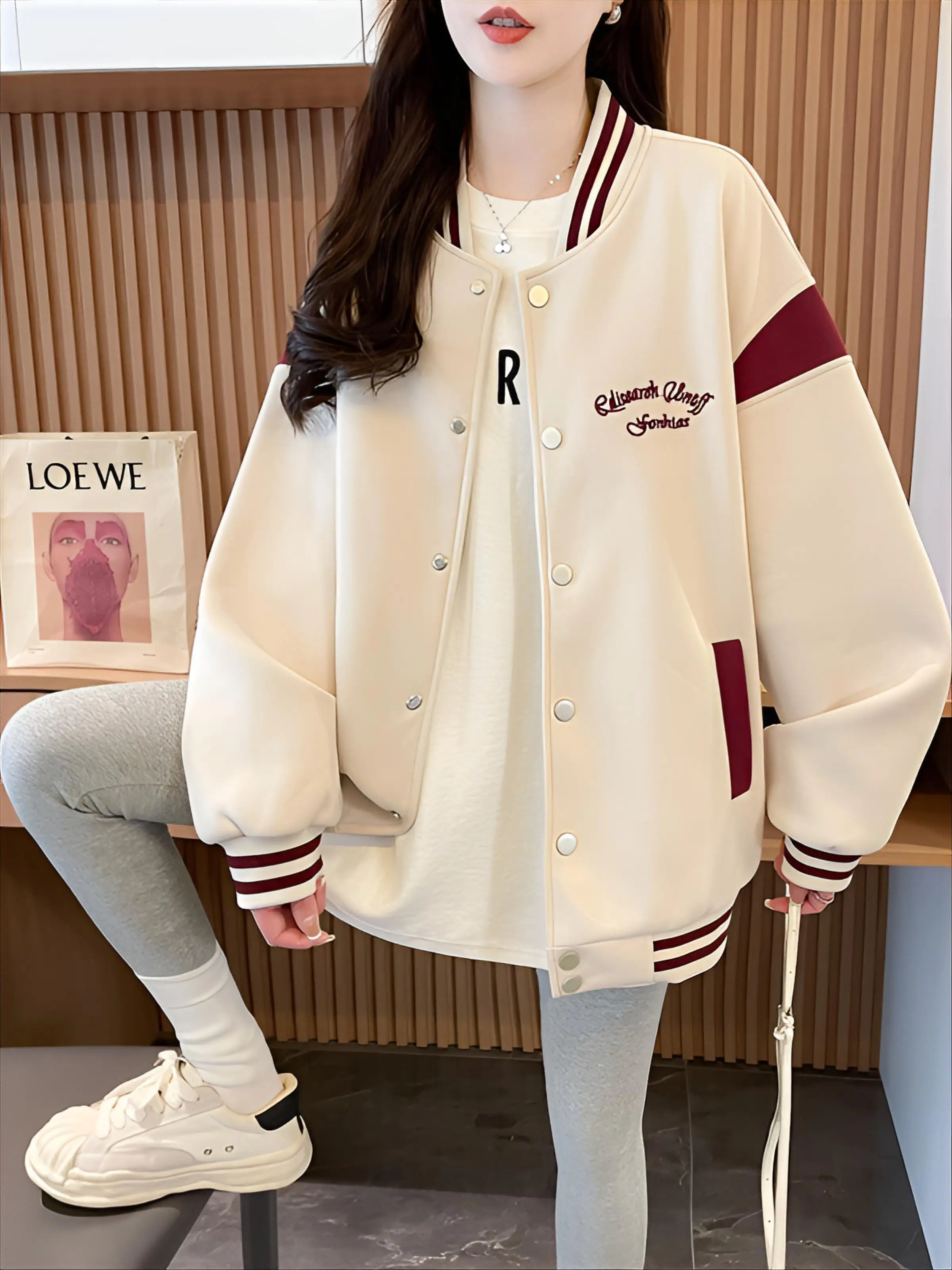 Бейсбольные куртки кожаные женские в японском стиле со складками ветрозащитные Harajuku красочные Vibe походные софтшелл вставленную сетку Y2K
Бейсбольные куртки кожаные женские в японском стиле со складками ветрозащитные Harajuku красочные Vibe походные софтшелл вставленную сетку Y2K