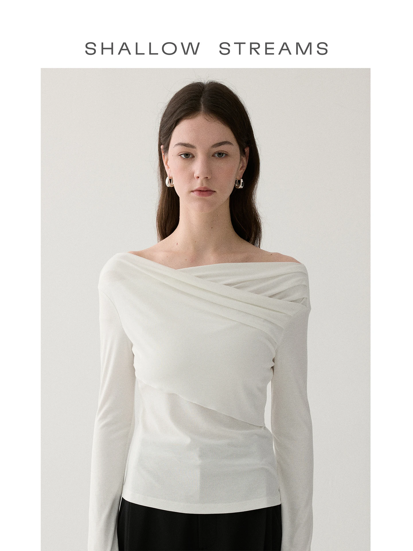 Женская футболка с длинным рукавом и открытыми плечами, шикарный дизайн, повседневная, из серии Paper Figure, цвет Pear Cyclone White, осенний топ
Женская футболка с длинным рукавом и открытыми плечами, шикарный дизайн, повседневная, из серии Paper Figure, цвет Pear Cyclone White, осенний топ