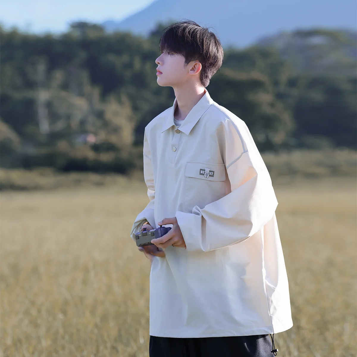 Мужская свободная повседневная рубашка-куртка с длинным рукавом, весна-осень, винтажный стиль, модный бренд, с пуговицами, защита от морщин
Мужская свободная повседневная рубашка-куртка с длинным рукавом, весна-осень, винтажный стиль, модный бренд, с пуговицами, защита от морщин