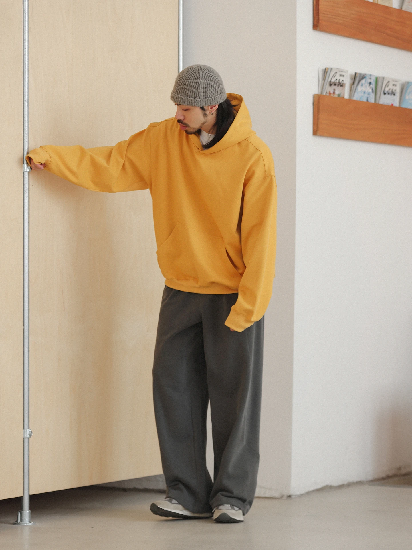 Noears Осенняя винтажная толстовка с капюшоном, свободного кроя, с длинными рукавами, повседневная, теплая, молодежная, модная, из смесового полиэстера и хлопка
Noears Осенняя винтажная толстовка с капюшоном, свободного кроя, с длинными рукавами, повседневная, теплая, молодежная, модная, из смесового полиэстера и хлопка