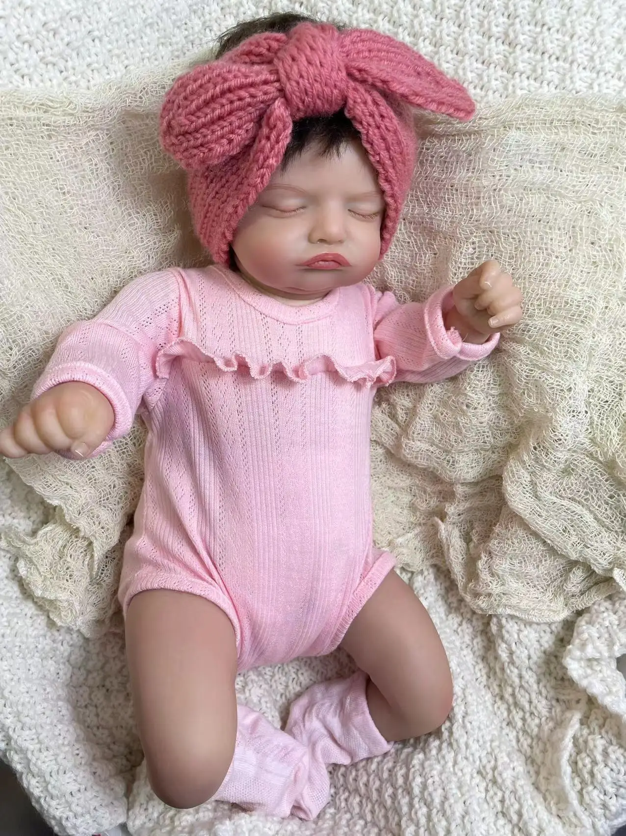 45cm Lifelike Bebe Reborn Doll Rosalie Reborn Silicone Vinyl Cloth Body DIY Toys Figure for Girls Christmas Decorations
45cm Lifelike Bebe Reborn Doll Rosalie Reborn Silicone Vinyl Cloth Body DIY Toys Figure for Girls Christmas Decorations