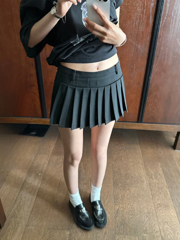 Xzichic Women's Short Pleated Skirt Double Waist Design Versatile Skirt Casual Style Polyester Blend Fabric Summer Wear
Xzichic Women's Short Pleated Skirt Double Waist Design Versatile Skirt Casual Style Polyester Blend Fabric Summer Wear