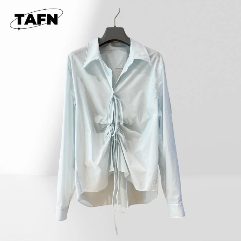 Женская классическая белая рубашка на пуговицах, офисная блузка, женская рубашка на пуговицах с цветными вставками, повседневная блузка AK1104
Женская классическая белая рубашка на пуговицах, офисная блузка, женская рубашка на пуговицах с цветными вставками, повседневная блузка AK1104