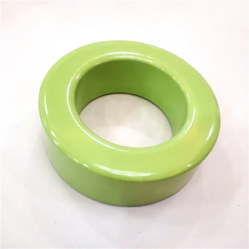 T184-52 Iron Ferrite Toroid Cores 47*24*18mm For Inductors Iron powder Core Blue Green Ring
T184-52 Iron Ferrite Toroid Cores 47*24*18mm For Inductors Iron powder Core Blue Green Ring