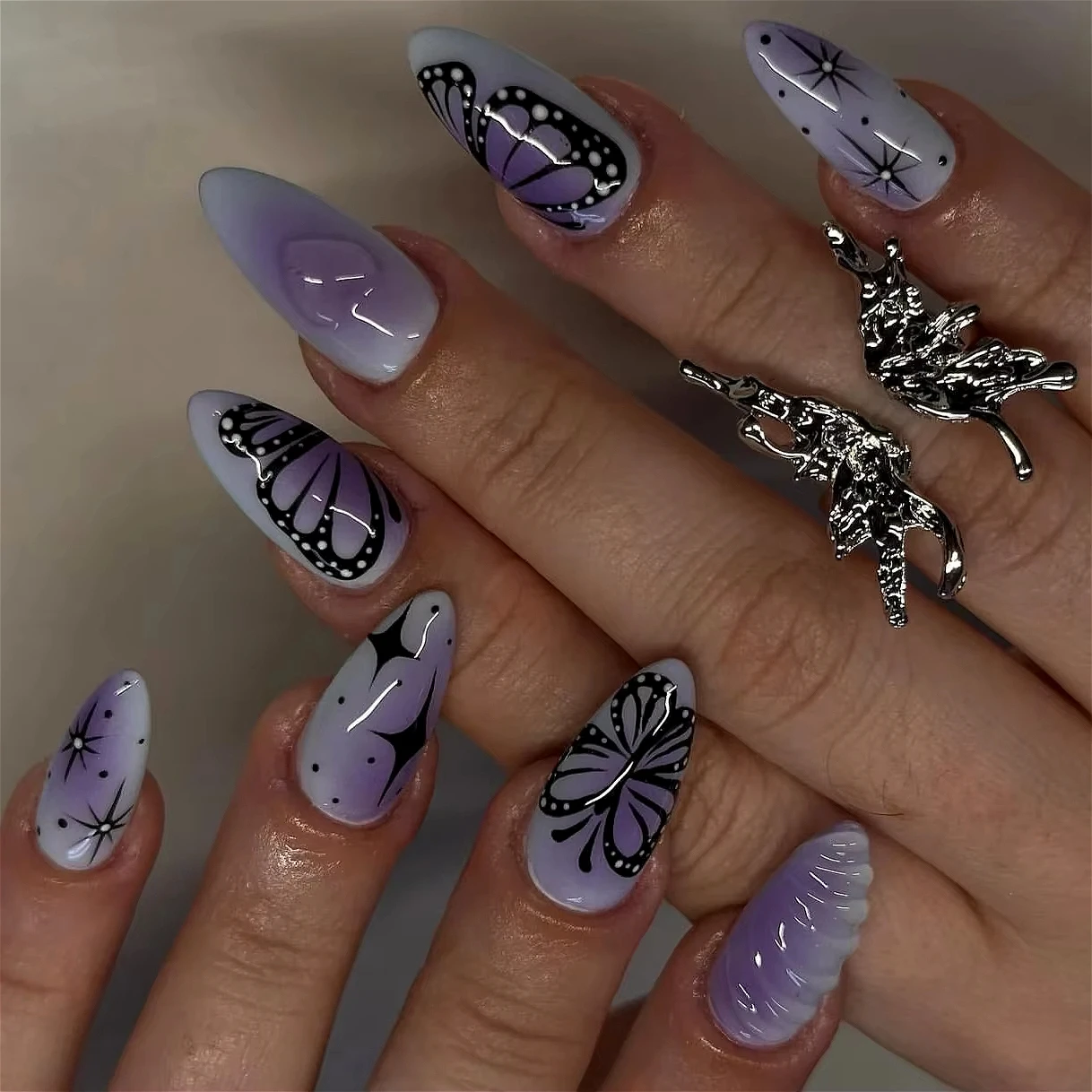Retro Punk Purple Halo Dyeing 3D Black Butterfly Stars Almond Fake Nails Art False Nails Charm Tip Press on Nails Manicure Tools
Retro Punk Purple Halo Dyeing 3D Black Butterfly Stars Almond Fake Nails Art False Nails Charm Tip Press on Nails Manicure Tools