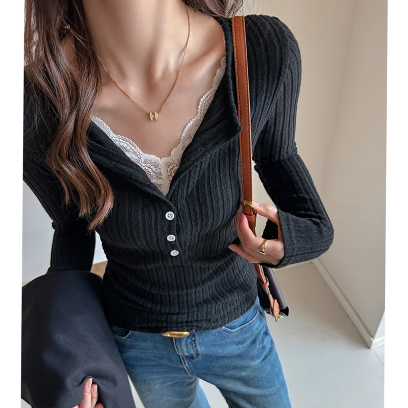 Lace Patchwork Design Pit Strip Front Shoulder Long Sleeve T-shirt Women's Inner Wear Autumn and Winter Slim Base Layer Top
Lace Patchwork Design Pit Strip Front Shoulder Long Sleeve T-shirt Women's Inner Wear Autumn and Winter Slim Base Layer Top