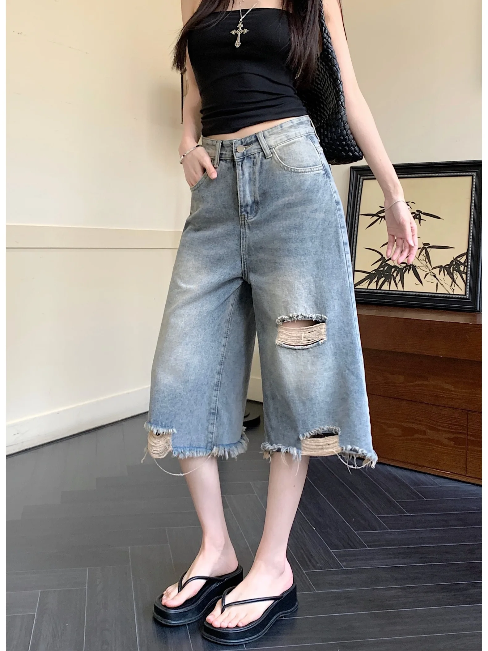 Retro American High Street Distressed Denim Seven-Foot Women's Summer Small Design Sense Loose Wide Leg Pants Trendy
Retro American High Street Distressed Denim Seven-Foot Women's Summer Small Design Sense Loose Wide Leg Pants Trendy