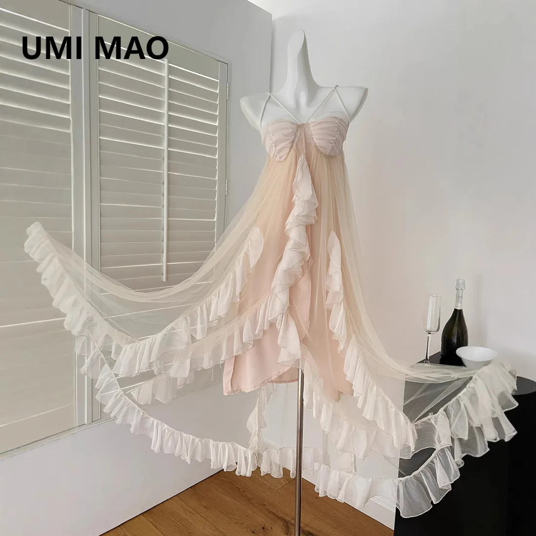 UMI MAO шифоновое платье-бретелька с рюшами, элегантное женское длинное платье феи для летних каникул Femme
UMI MAO шифоновое платье-бретелька с рюшами, элегантное женское длинное платье феи для летних каникул Femme