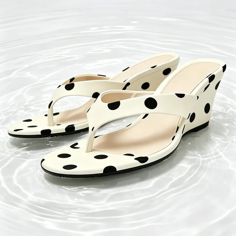 Fashion Polka-dot Wedge Sandals Women 2026 Summer Sexy Clip Toe Flip Flops Fashion Round-toe Platform Sandals Sandalias De Mujer
Fashion Polka-dot Wedge Sandals Women 2026 Summer Sexy Clip Toe Flip Flops Fashion Round-toe Platform Sandals Sandalias De Mujer