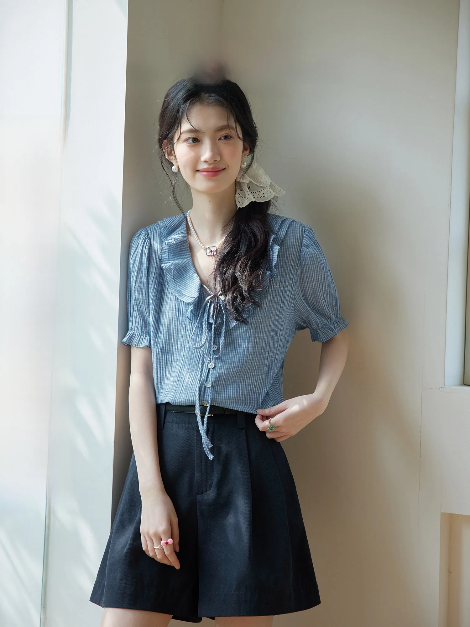 ORWhite Vintage Blue Plaid Cotton irt Women Summer ort Sve Turn-down Collar Hong Kong Sle Top Coat Straight Cut
ORWhite Vintage Blue Plaid Cotton irt Women Summer ort Sve Turn-down Collar Hong Kong Sle Top Coat Straight Cut