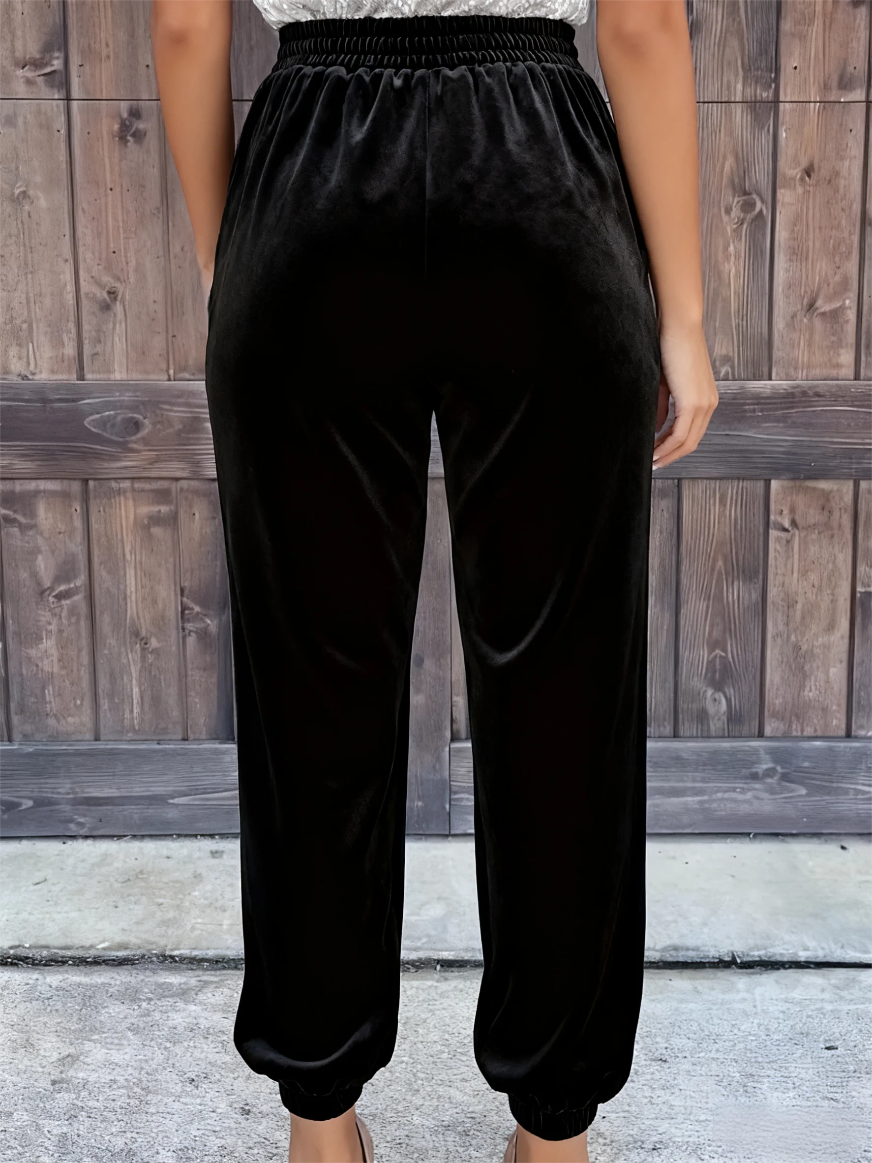 Spring/Autumn New European Style Solid Black Korean Velvet Tapered Casual Elegant Pants
Spring/Autumn New European Style Solid Black Korean Velvet Tapered Casual Elegant Pants
