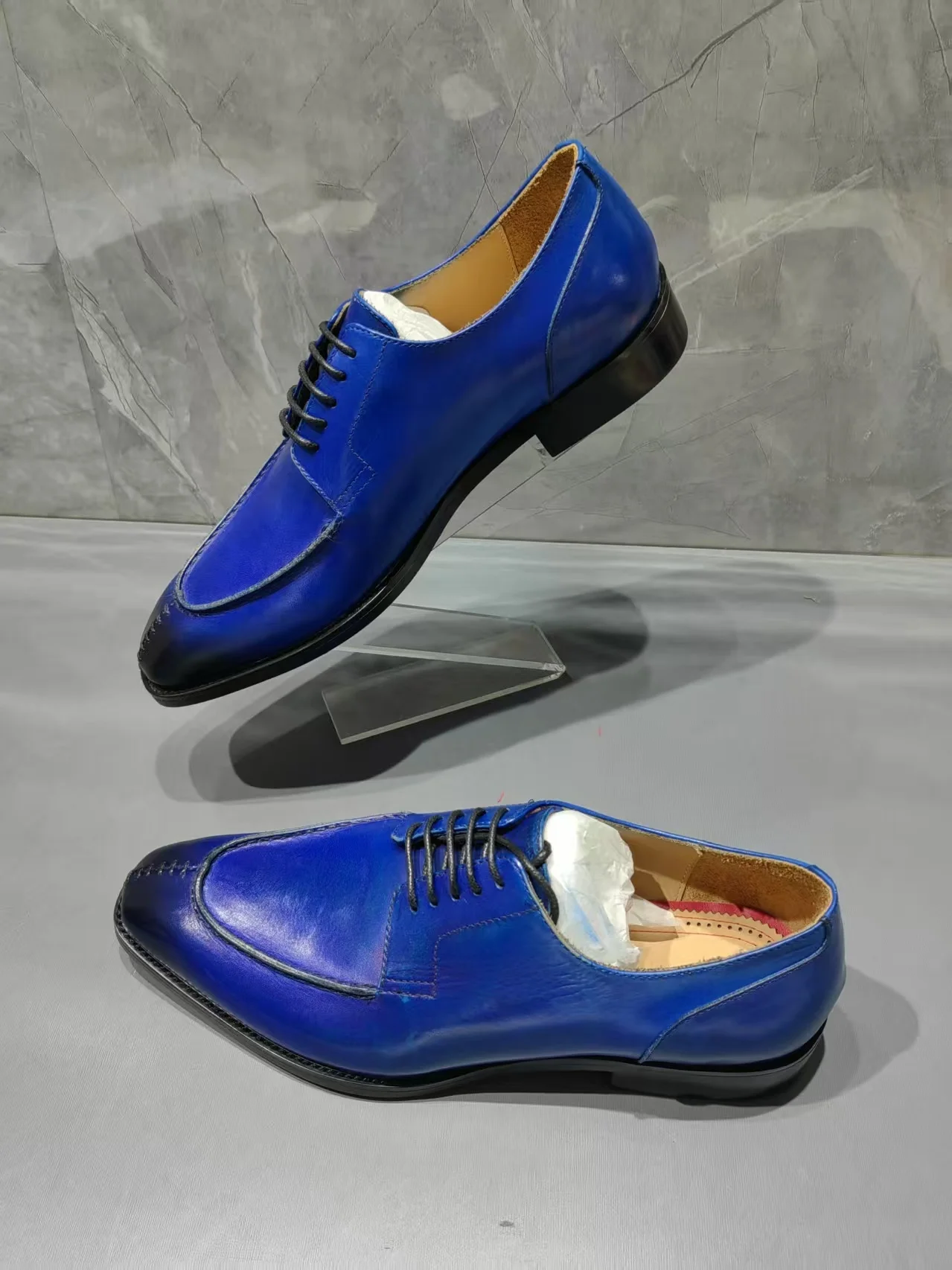 Luxurious Handcrafted Men’s Blue Leather Loafers Stylish Slip - On Dress Shoes for Formal Casual Occasions Comfortable Fashion
Luxurious Handcrafted Men’s Blue Leather Loafers Stylish Slip - On Dress Shoes for Formal Casual Occasions Comfortable Fashion